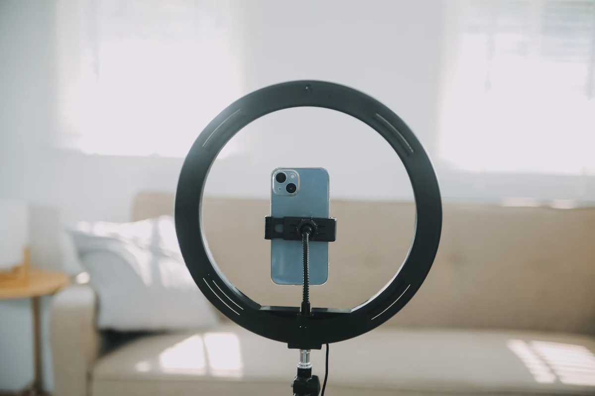 はじめに：履歴書の写真はスマホで撮影しても問題ない