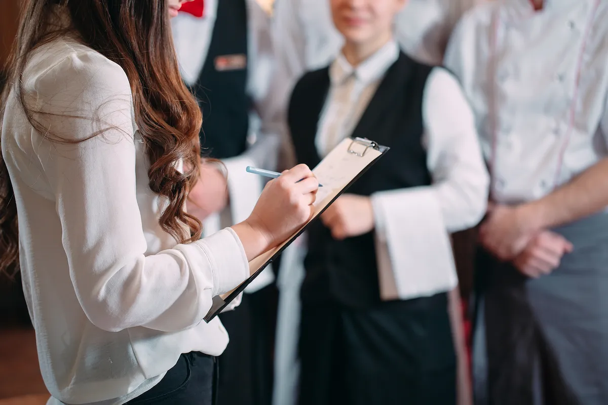 飲食店の採用担当者は志望動機の「ここ」を見ている