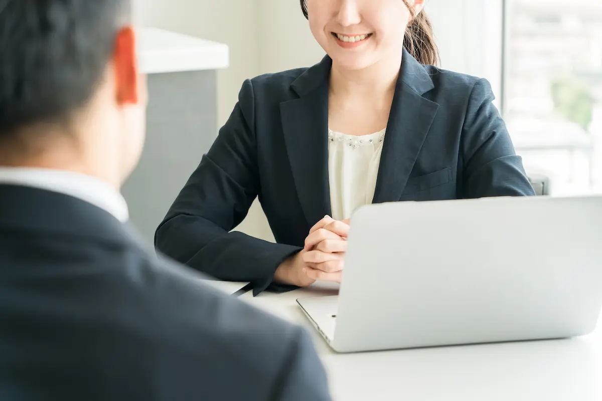 「職務経歴書」や「面接」ではどう伝える？ 戦略的な二段階アプローチ