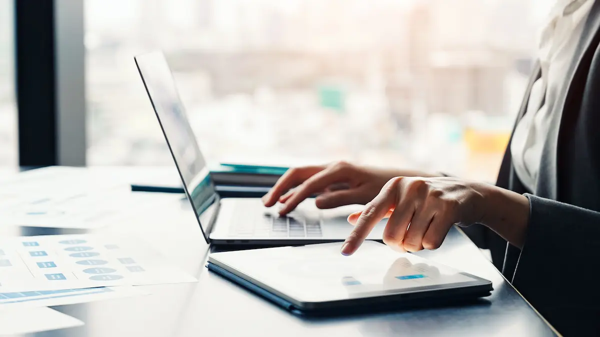 志望動機のAI添削はバレる?就活生の利用実態と採用担当の視点