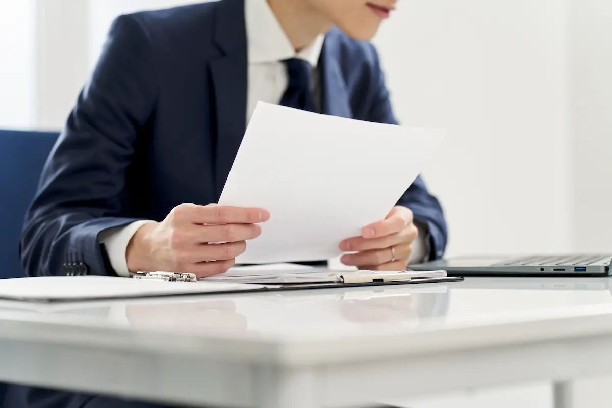 採用担当者が営業職の職務経歴書で見ているもの
